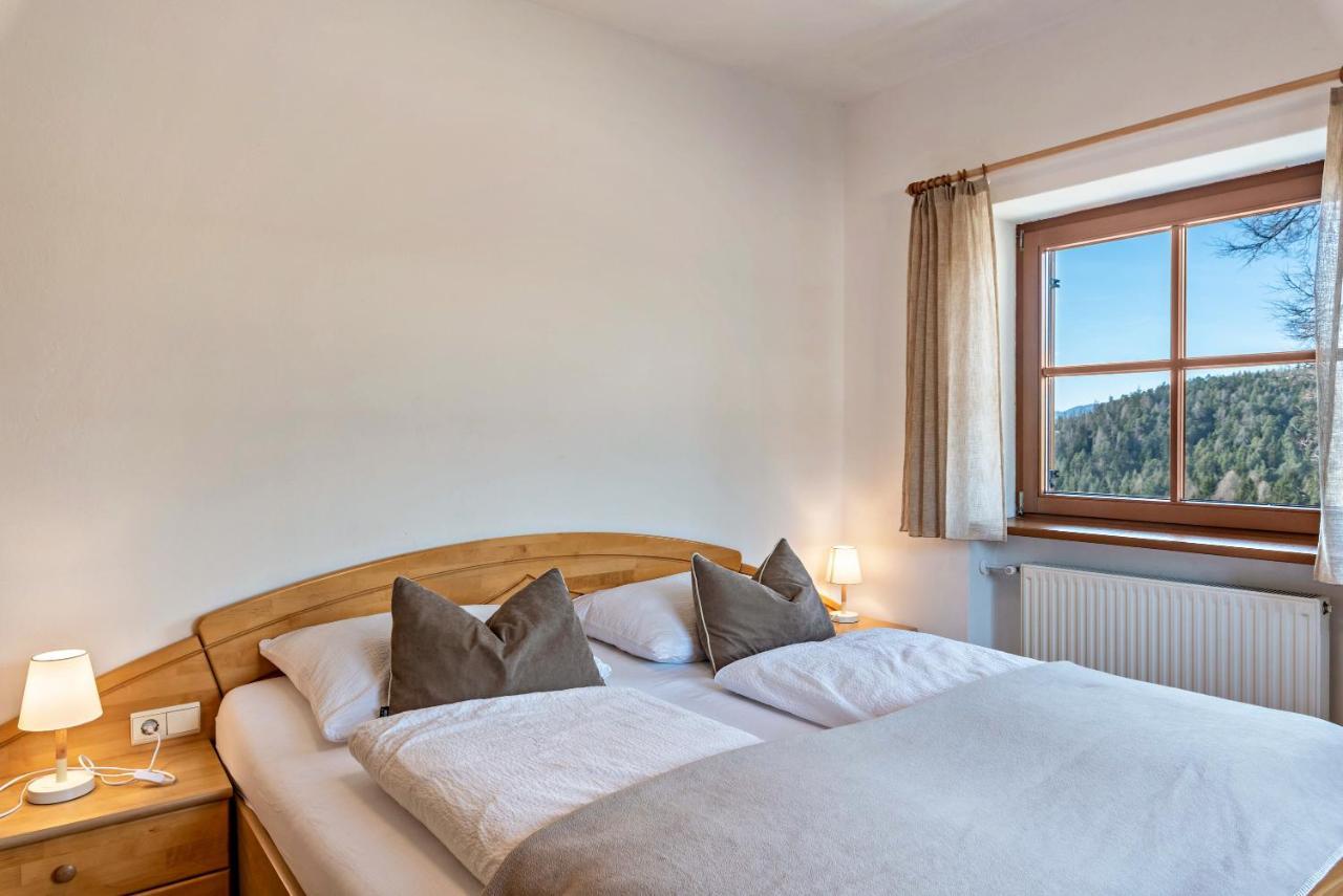Alpin Farm Linde - Oberweidacherhof Collalbo Eksteriør billede